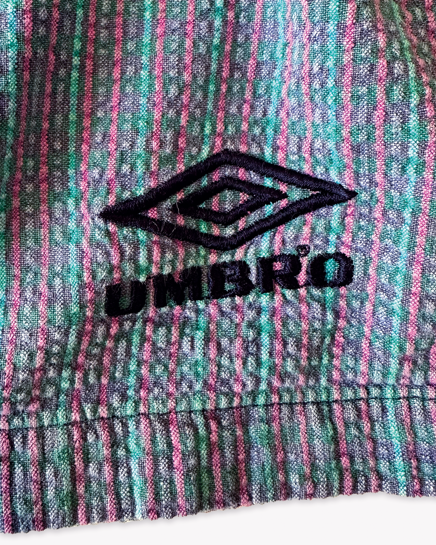 90s Umbro Seersucker Shorts: 30-34"