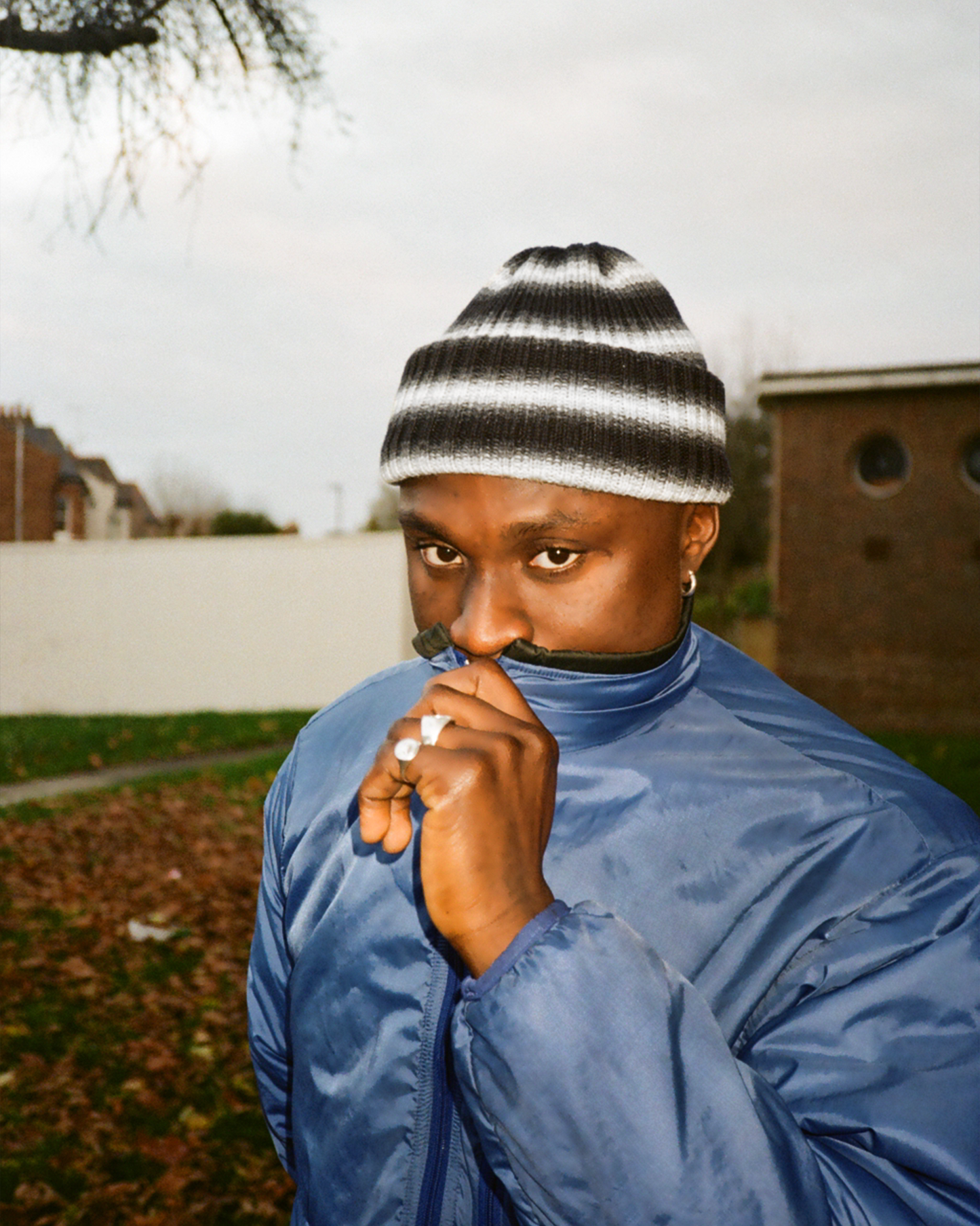 Merino Ombré Stripe Ribbed Beanie: Black