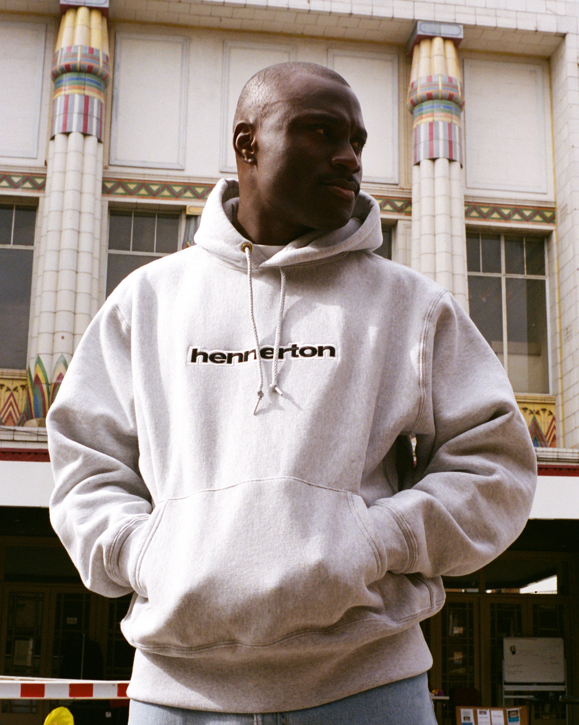 Supreme hoodie best sale classic logo