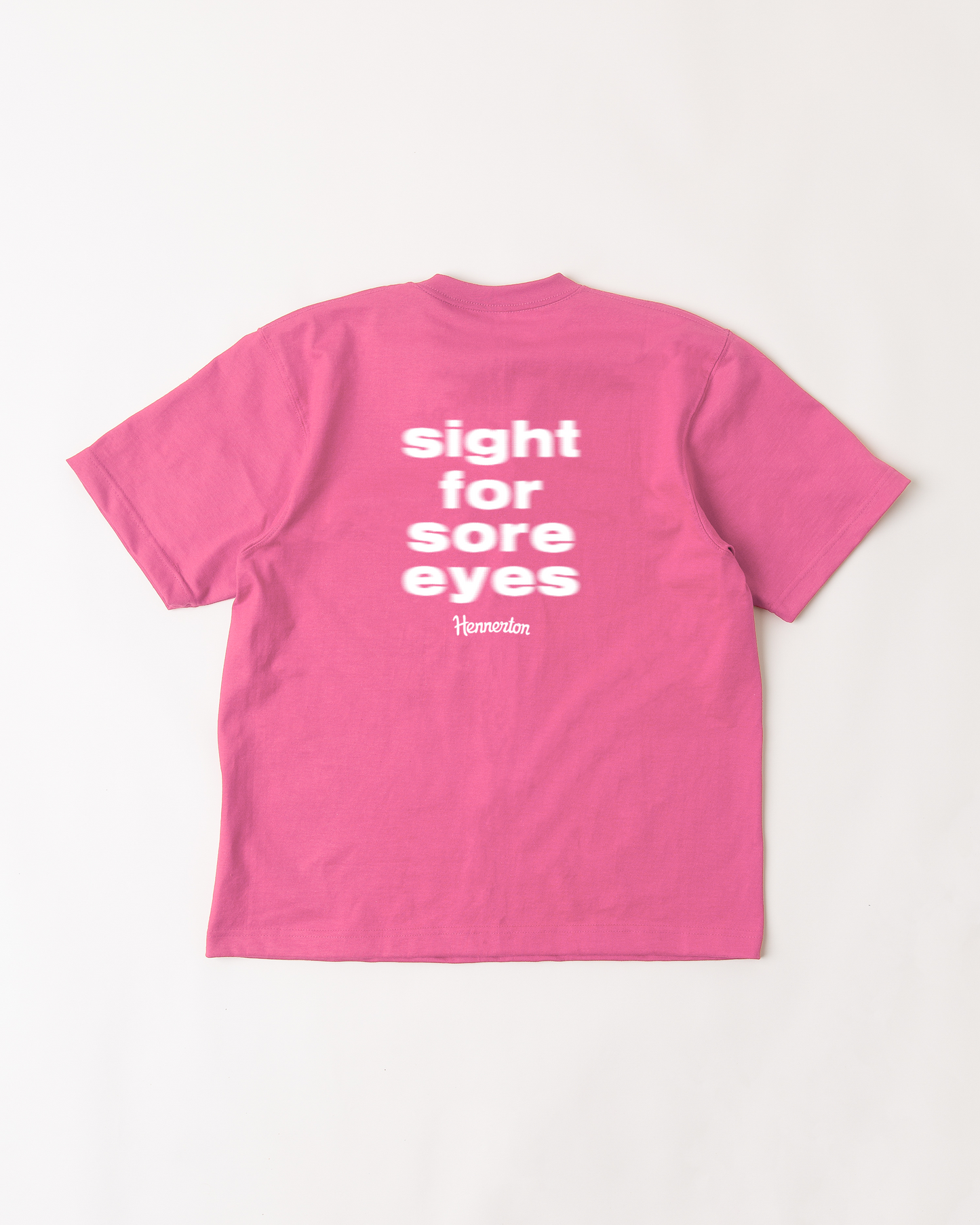 HENNERTON SIGHT FOR SORE EYES TEE: PINK
