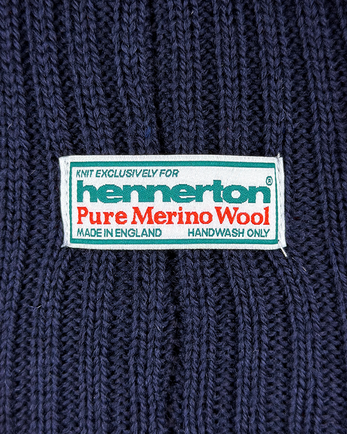 Merino Hikers Stripe Ribbed Beanie: Navy